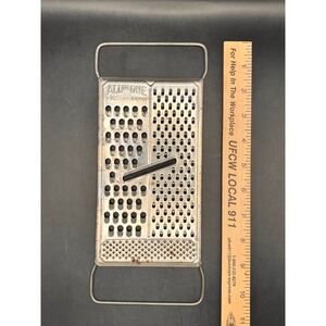 Vtg Metal All In One Food Grater Metal Kitchen Utensil Retro Pat Pend. Farmhouse
